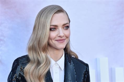 amanda seyfreid nude|Amanda Seyfried recalls doing nude scenes at 19